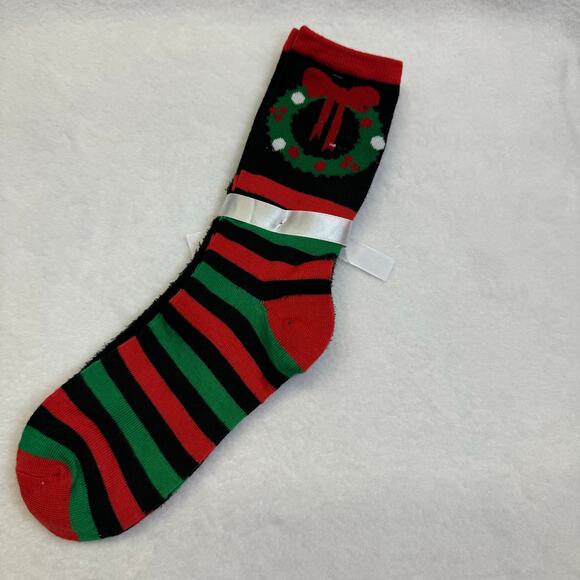 2 pairs Festive Women Christmas socks-Holly & penguin fits shoe size 5-9 NEW - Picture 2 of 3
